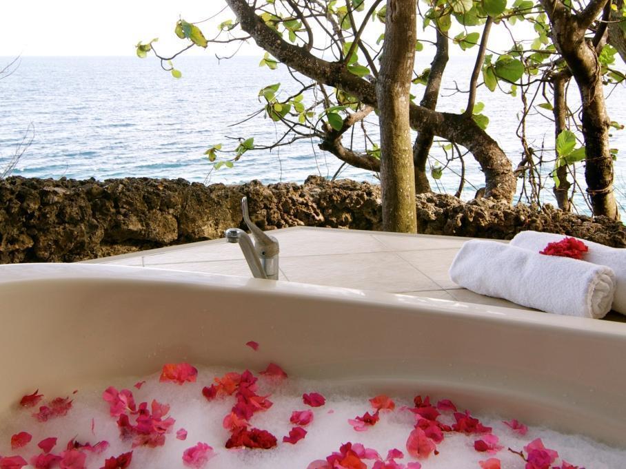 Antulang Beach Resort Siaton Exterior foto